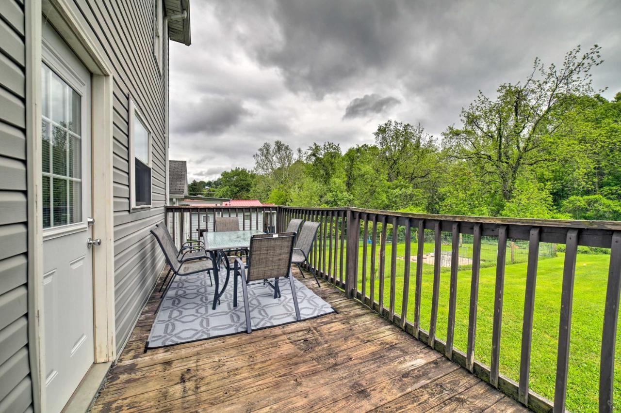 Morgantown Home With Deck About 2 Mi To Wv University! المظهر الخارجي الصورة